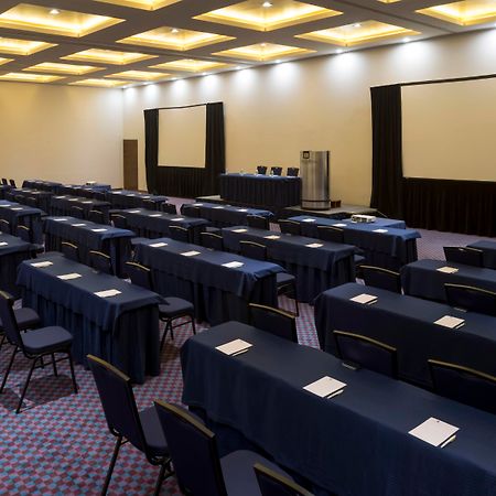 فندق كامينو ريال بيدريجال ميكسيكو مدينة مكسيكو المظهر الخارجي الصورة A conference room