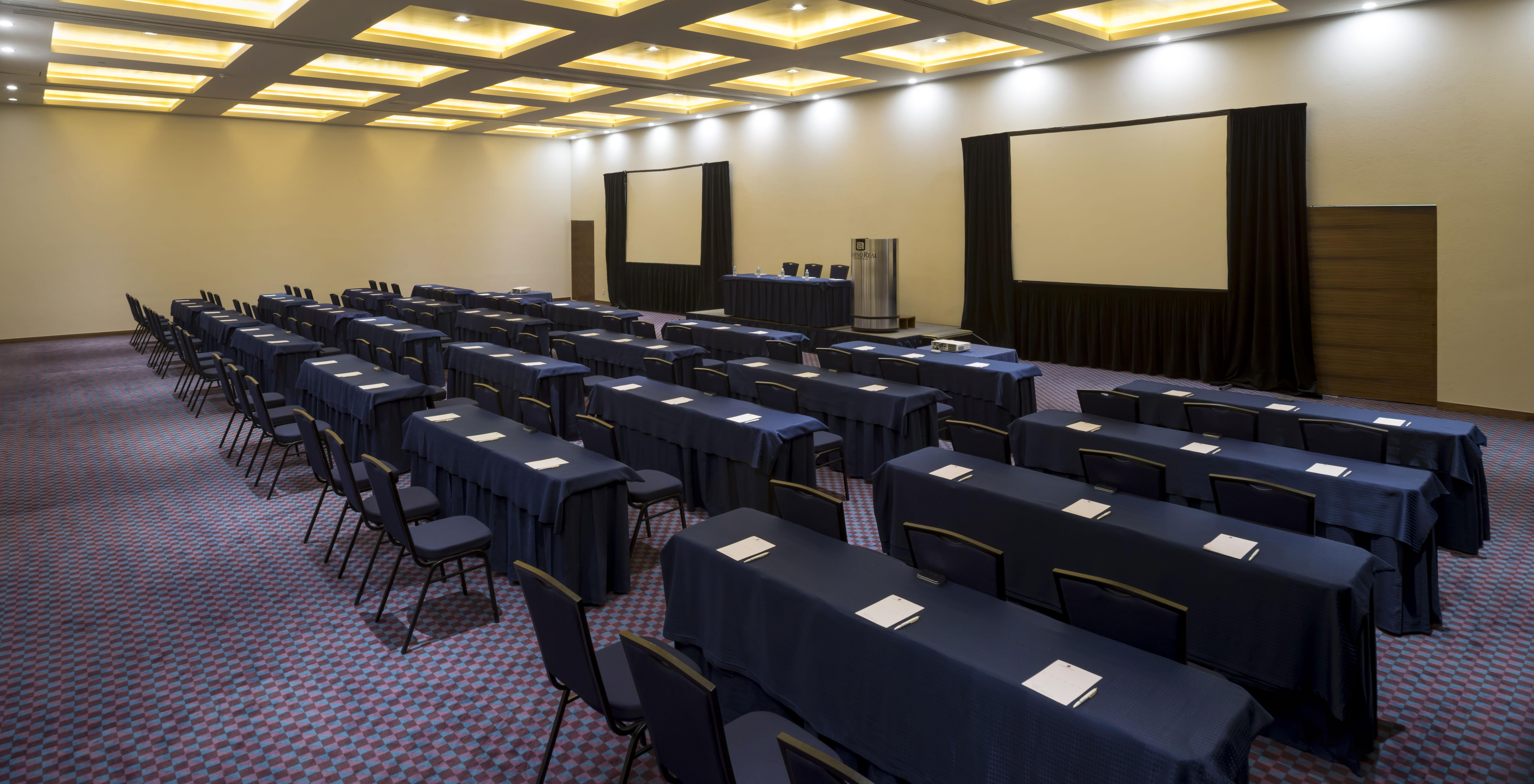 فندق كامينو ريال بيدريجال ميكسيكو مدينة مكسيكو المظهر الخارجي الصورة A conference room