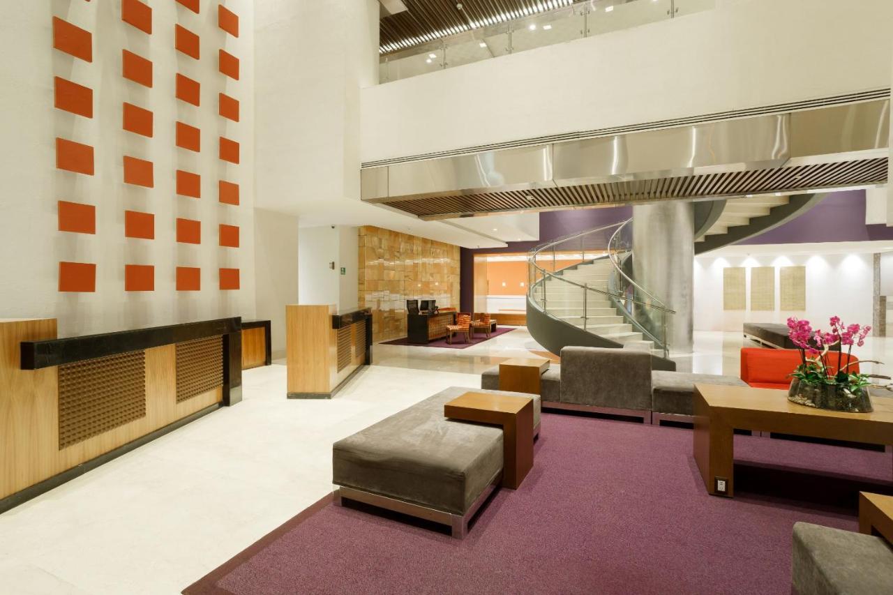 فندق كامينو ريال بيدريجال ميكسيكو مدينة مكسيكو المظهر الخارجي الصورة The lobby of the hotel